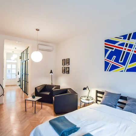 For Long-Term, Budget! Szovetseg Apartment In The Heart Of Budapest Luaran gambar